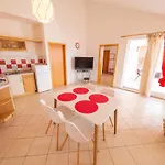 Leonarda Apartment