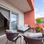 Apartment Leonarda *