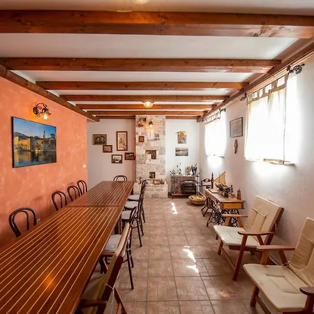 Apartment Leonarda *