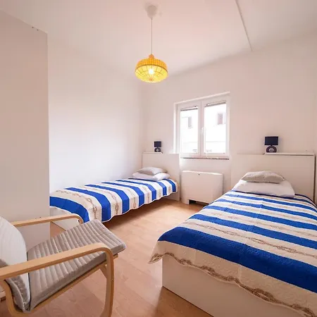 Leonarda Apartment Murter