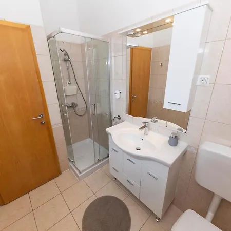 Апартаменты Leonarda Муртер