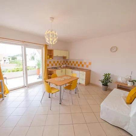 Leonarda Апартаменты