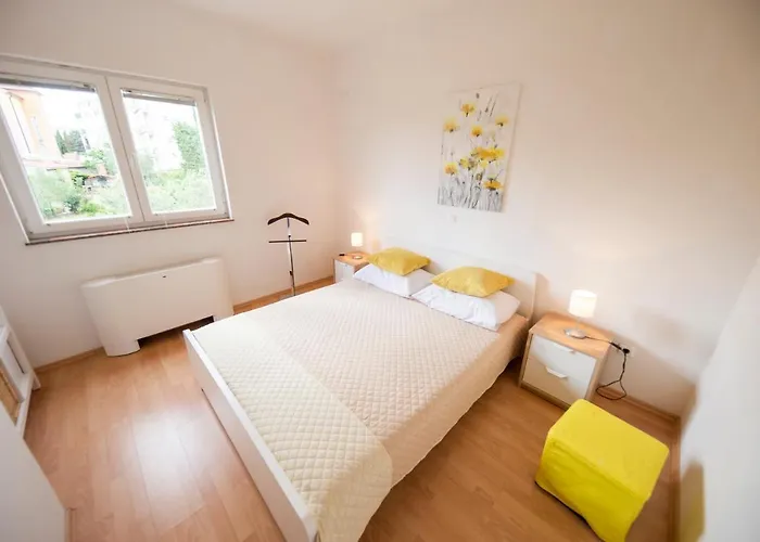 Apartment Leonarda Murter