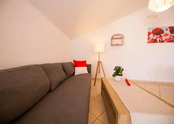 Leonarda Apartment Murter