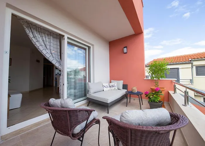 Apartment Leonarda *